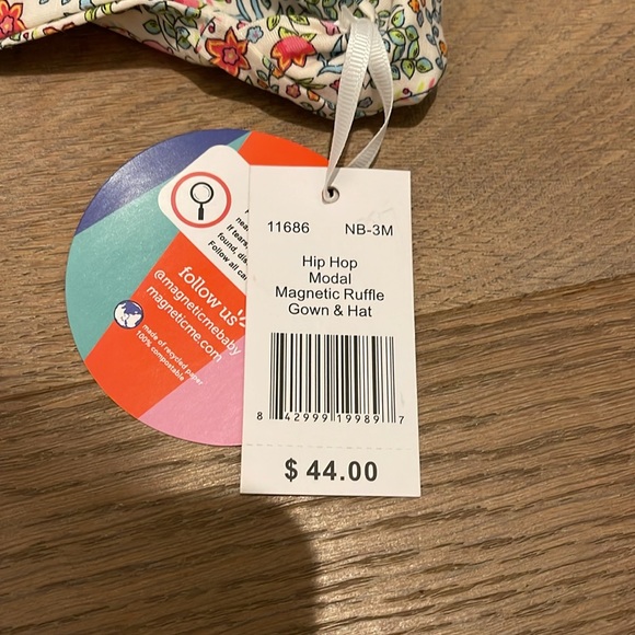 Magnetic Me Hip Hop Modal Gown and Hat Set - Newborn - NWT - Picture 6 of 6